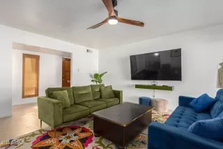 Photo #3: 6633359 Listing