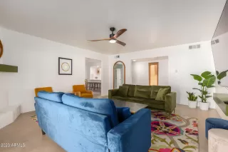 Photo #6: 6633359 Listing