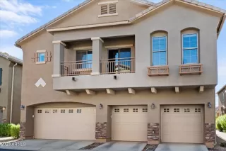 Photo #5: 6633379 Listing