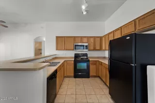 Photo #6: 6633379 Listing