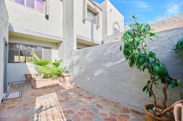 MLS: 6633659 Condo For Sale