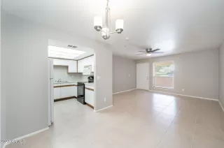 Photo #2: 6633899 Listing 