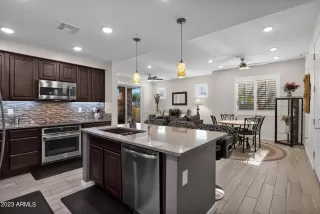 Photo #2: 6633928 Listing 