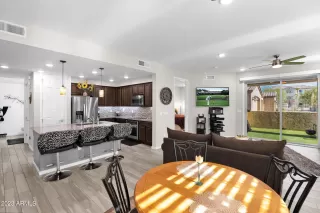 Photo #3: 6633928 Listing 