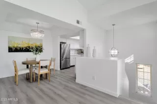 Photo #3: 6633970 Listing