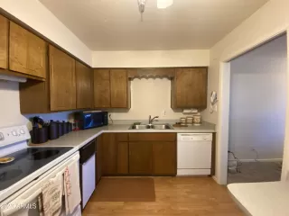 Photo #6: 6634174 Listing