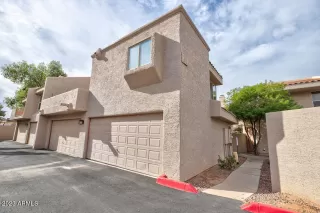 Photo #2: 6634188 Listing