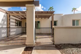 Photo #4: 6634570 Listing