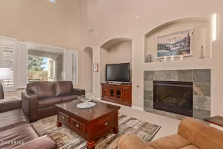 Photo #6: 6634682 Listing