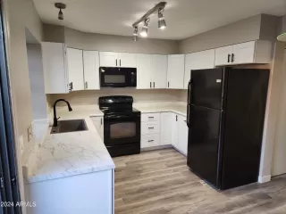 Photo #3: 6635078 Listing