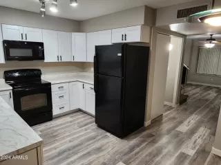 Photo #4: 6635078 Listing