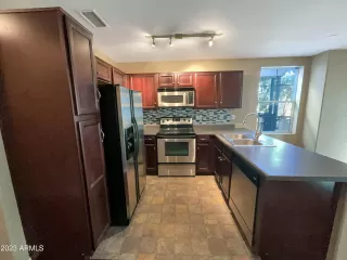 Photo #5: 6635274 Listing