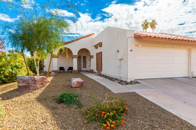 MLS: 6635514 Condo For Sale