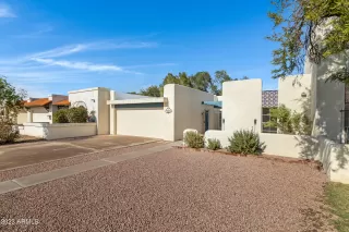 Photo #2: 6635698 Listing