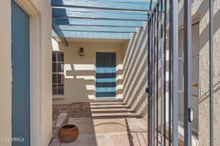 Photo #3: 6635698 Listing