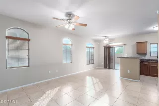 Photo #5: 6635919 Listing 