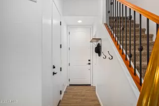 Photo #2: 6635971 Listing