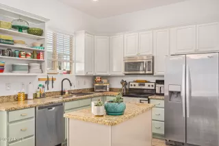 Photo #6: 6635971 Listing