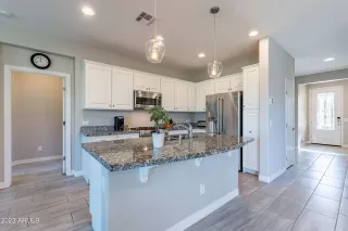 Photo #1: 6636196 Listing 