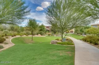 Photo #2: 6636196 Listing 