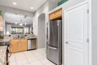 Photo #5: 6636247 Listing