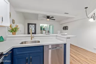 Photo #6: 6636495 Listing 