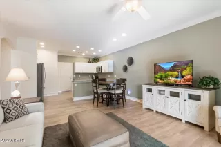 Photo #5: 6636771 Listing 