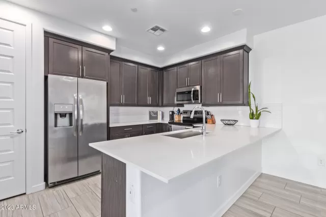 MLS: 6636805 Condo For Sale