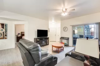 Photo #6: 6637411 Listing 