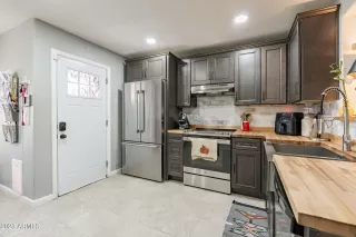 Photo #5: 6637509 Listing