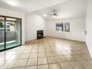 Photo #6: 6637648 Listing