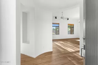 Photo #3: 6637693 Listing