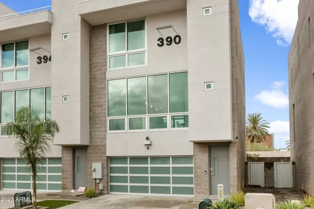 MLS: 6637756 Condo For Sale