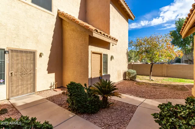 MLS: 6637846 Condo For Sale