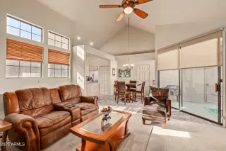 Photo #2: 6637846 Listing 