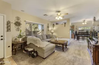 Photo #2: 6637975 Listing