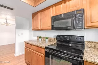 Photo #2: 6638018 Listing 