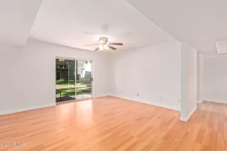 Photo #6: 6638018 Listing 