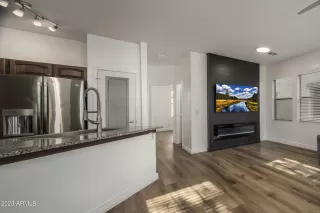 Photo #5: 6638023 Listing