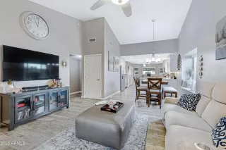 Photo #4: 6638036 Listing