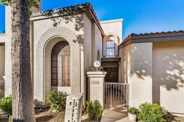 MLS: 6638112 Condo For Sale