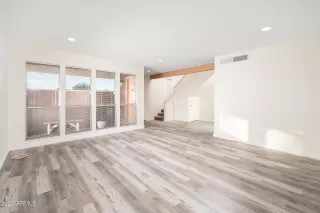 Photo #1: 6638148 Listing