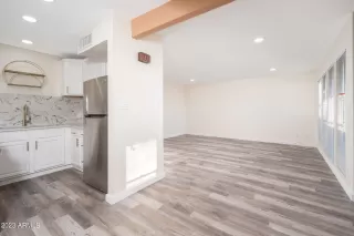 Photo #2: 6638148 Listing