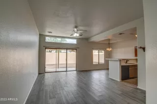 Photo #2: 6638390 Listing 