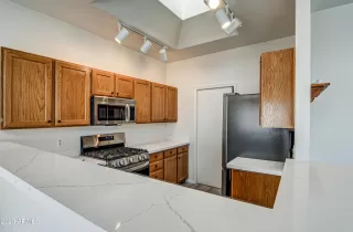 Photo #5: 6638390 Listing 