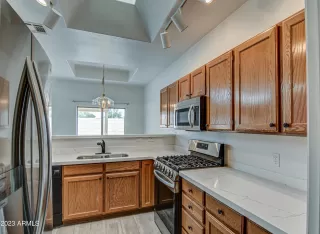 Photo #6: 6638390 Listing 