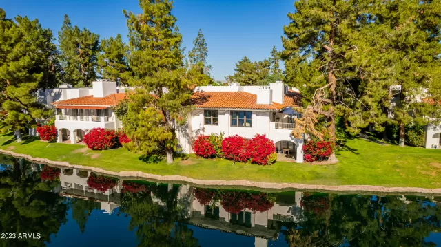 MLS: 6638537 Condo For Sale