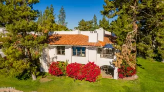 Photo #2: 6638537 Listing