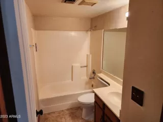 Photo #6: 6638692 Listing 