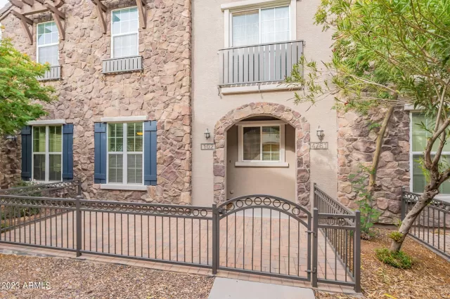 MLS: 6638775 Condo For Sale